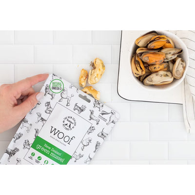 The New Zealand Natural Woof Freeze Dried Dog Treat Green Mussels 50g